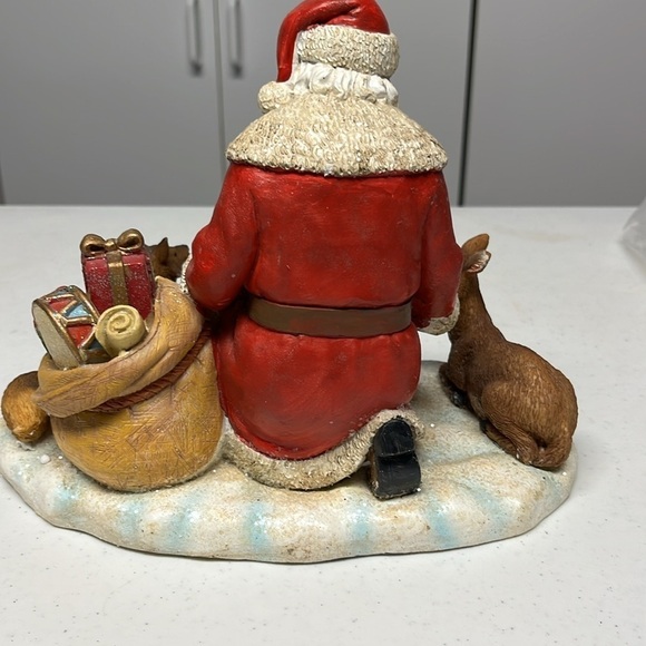 Resin Santa with bag of toys , and reindeer’s - Picture 6 of 7